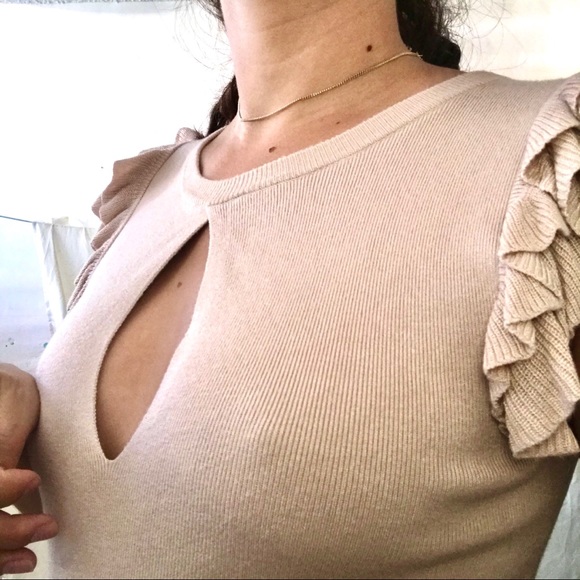 Express Ruffle Knit Top - Picture 2 of 5